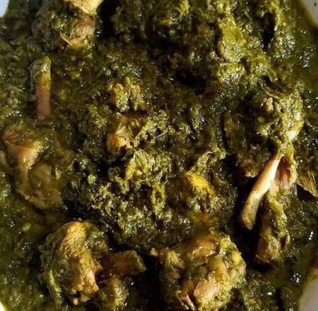 CHICKEN SAAG